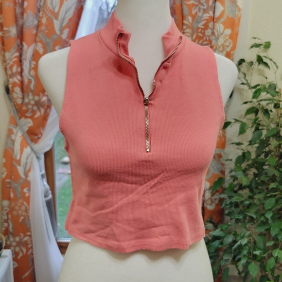 Zara Zip Up Crop Top - Picture 1 of 5
